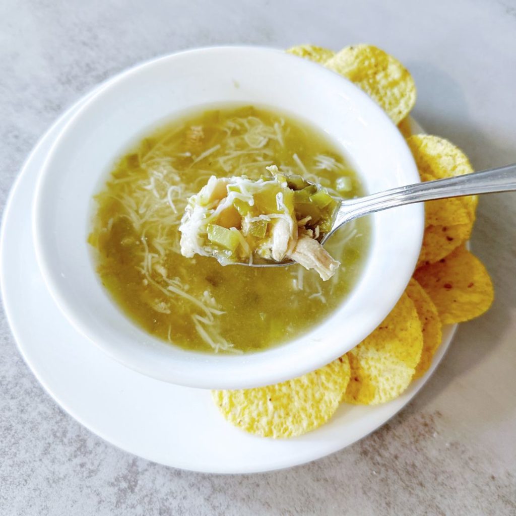 Slow Cooker White Chicken Chili Daily Dietitian